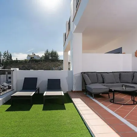 Paraiso Pueblo Stunning Apt Golf, Spa, 6 Pools 292 Estepona