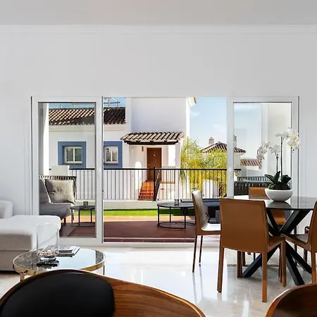Paraiso Pueblo Stunning Apt Golf, Spa, 6 Pools 292 * Estepona